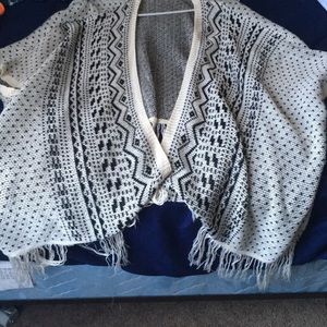 Comfy poncho\sweater